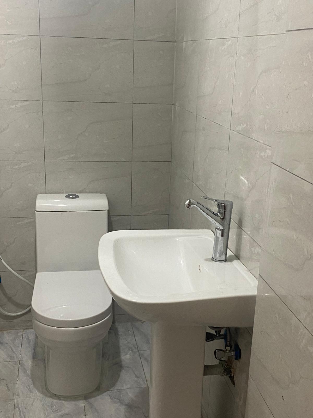 أدوات صحية مشرف